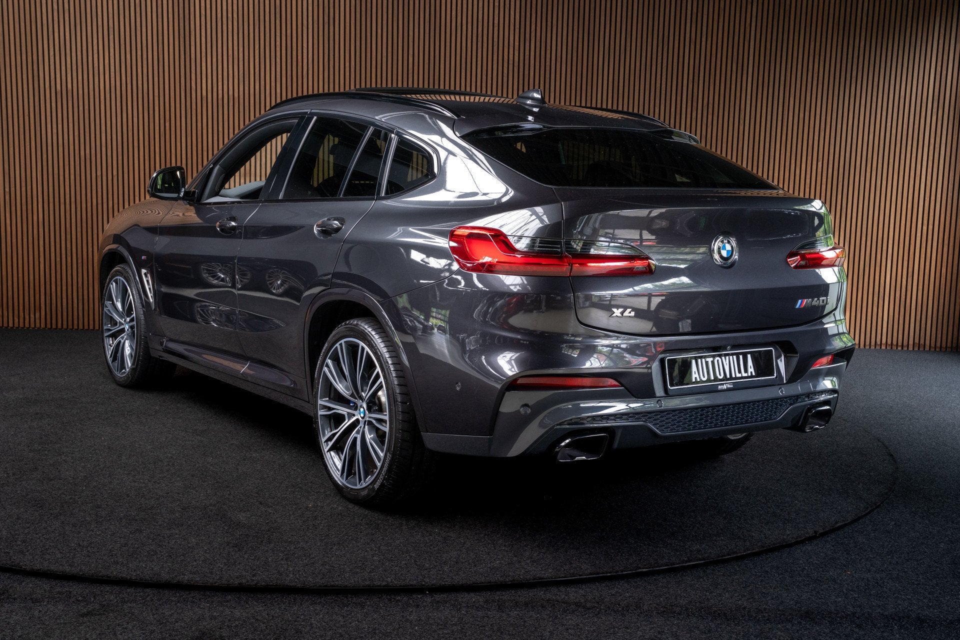 BMW X4 M40i HUD Panodak 360 Harman K Leer ACC Navi Keyless, Automaat, Dealer onderhouden, Gebruikt, Zwart