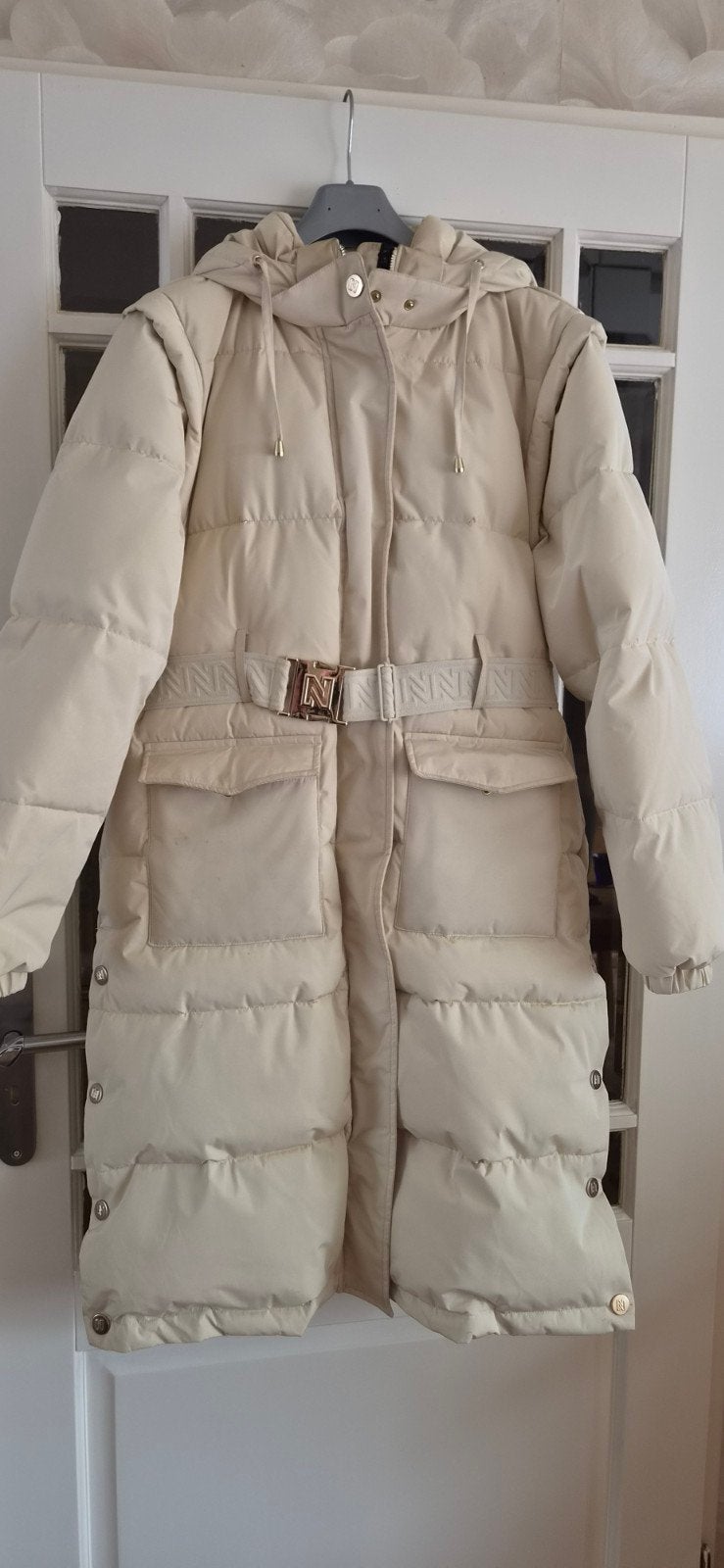nikkie winterjas, Kleding | Dames, Jassen | Winter, Ophalen of Verzenden, Zo goed als nieuw, Maat 42/44 (L), Beige