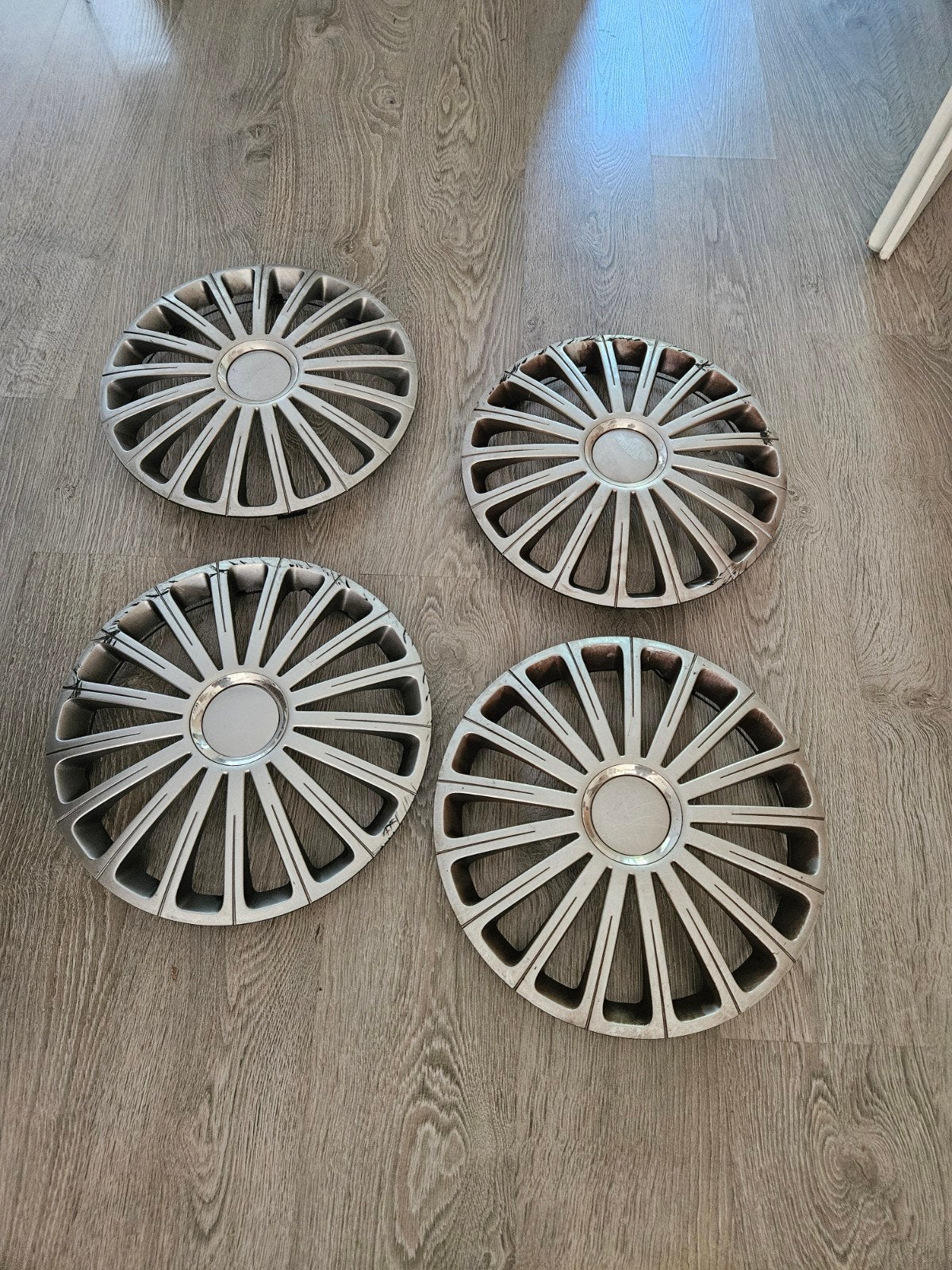 Gebruikte wieldoppen set - 4 stuks 14", Ophalen of Verzenden, Gebruikt