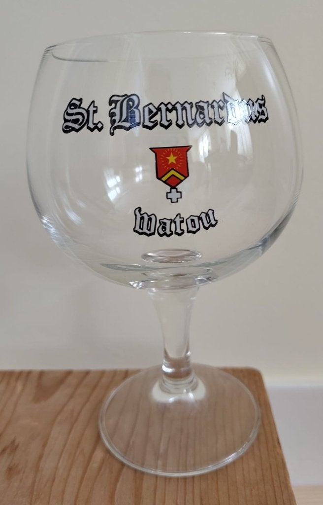 Bierglas op voet St. Bernardus Watou (België), Verzamelen, Ophalen of Verzenden, Zo goed als nieuw, Glas of Glazen, Overige merken