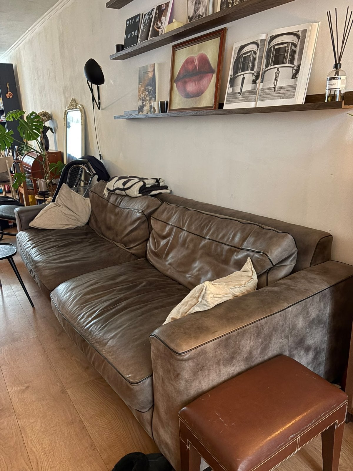 Leren driezitsbank met losse kussens, Gebruikt, Lounge, Driepersoons, Ophalen of Verzenden