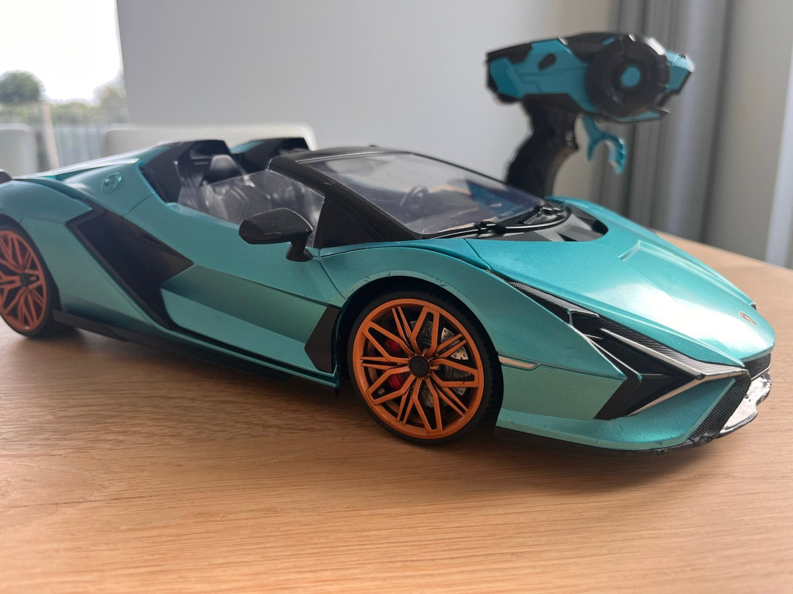 RC Lamborghini Sián Roadster 1:12 - Zo goed als nieuw, Elektro, Ophalen of Verzenden, Zo goed als nieuw, Auto onroad