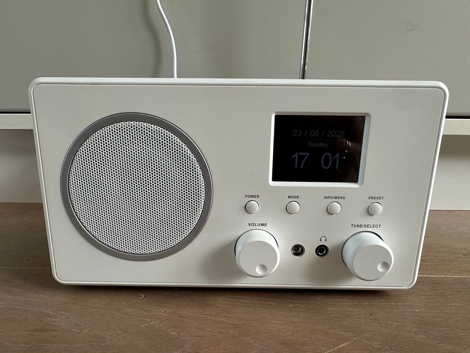 ENVIVO Klassiek uitziende DAB+ FM radio, Ophalen of Verzenden, Nieuw