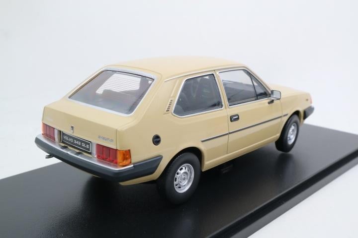 1:18  Volvo 343 GLS 1982  -  Triple 9, Overige merken, Auto, Triple 9, Info@bram-modelcars.nl