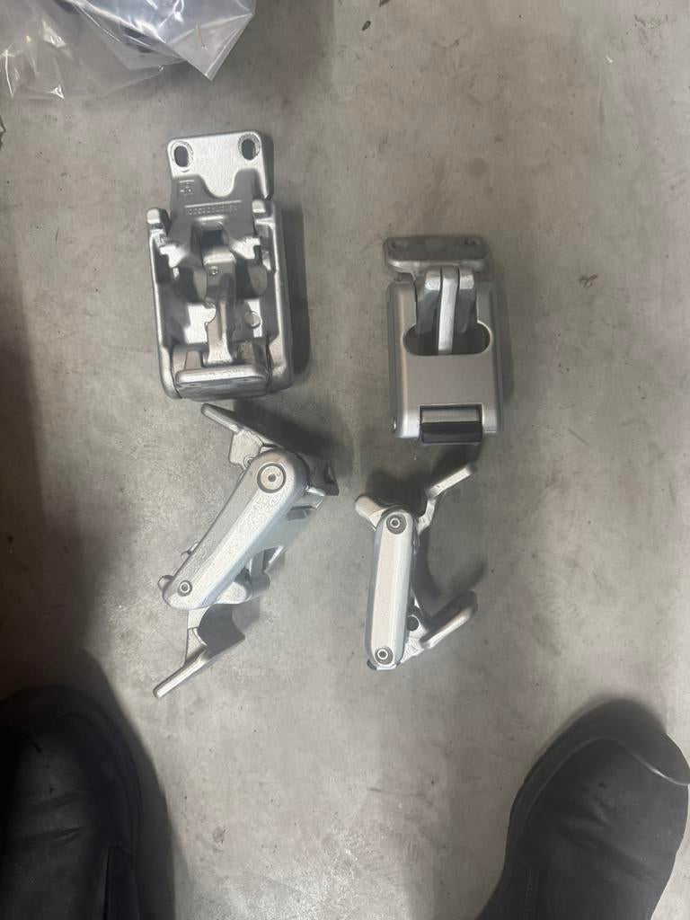 Sprinter 270 graden deur Schanieren achter w910 w907, Ophalen, Deur, Mercedes-Benz, Nieuw