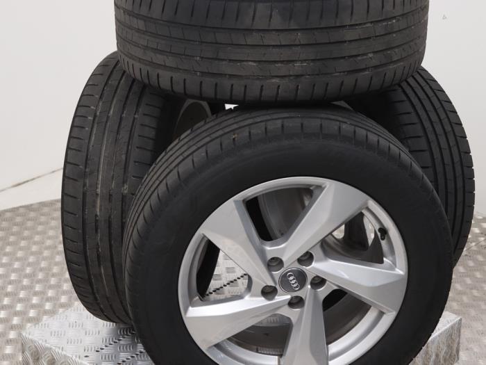 Sportvelgenset + banden van een Audi Q3 (Q3 18-), 12 maanden garantie, Gebruikt, -, -