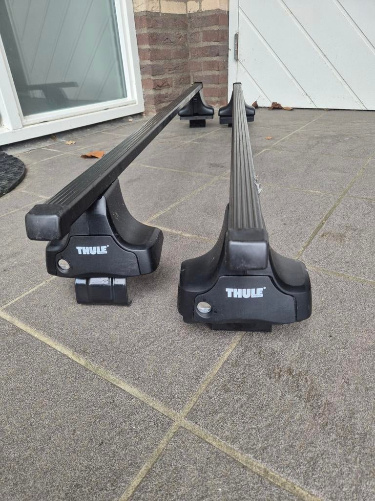 Dakdragers Thule 754 oa voor toyota rav, Ophalen, Gebruikt