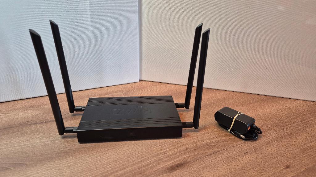 EZWiFi EzHotspot Extender V5, Ophalen of Verzenden, Gebruikt