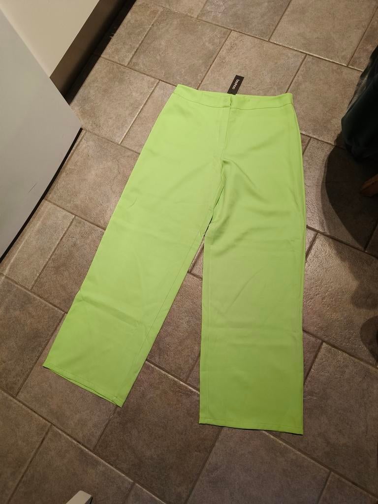 Broek lime groen ,maat 42, Maat 42/44 (L), Nieuw, Ophalen of Verzenden, Lang