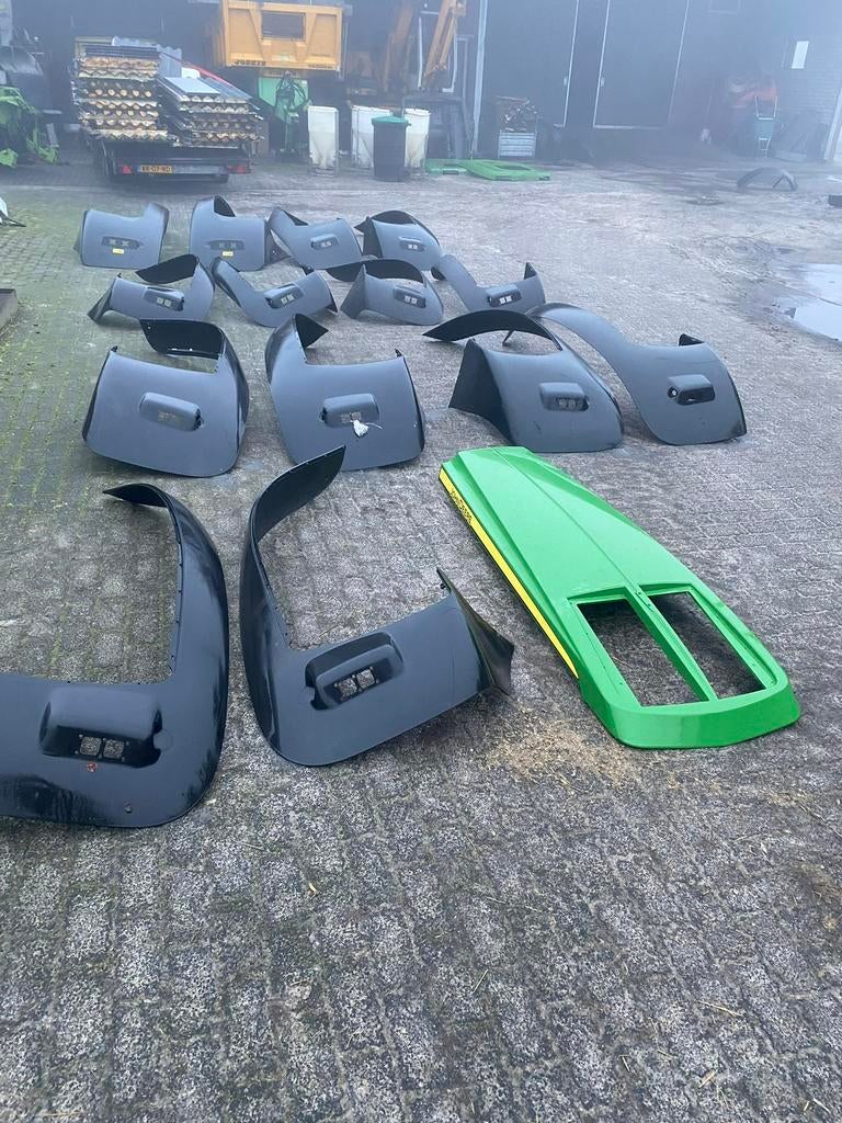 Spatbordverbreders en voorruit John Deere, Zakelijke goederen, Agrarisch | Onderdelen | Banden, Velgen en Assen, Ophalen