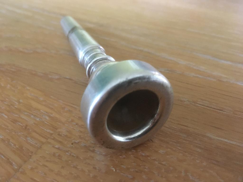 trompet mondstuk schroefrim zwaar, Muziek en Instrumenten, Instrumenten | Toebehoren, Ophalen of Verzenden, Gebruikt, Trompet