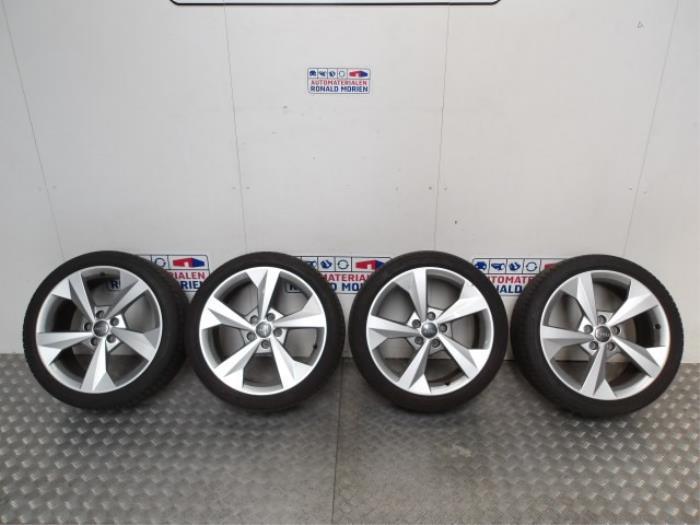 Sportvelgenset + banden van een Audi S3, 12 maanden garantie, Gebruikt, -, -