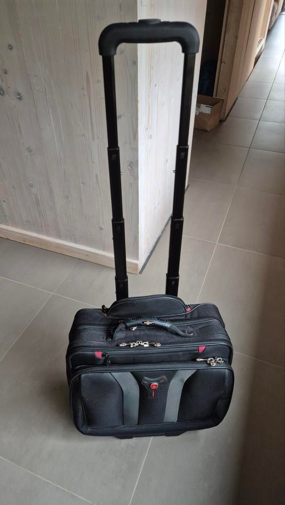 Wenger Granada Laptop Trolley 17 inch, Ophalen of Verzenden, 17 inch of meer, Zo goed als nieuw, Trolleytas