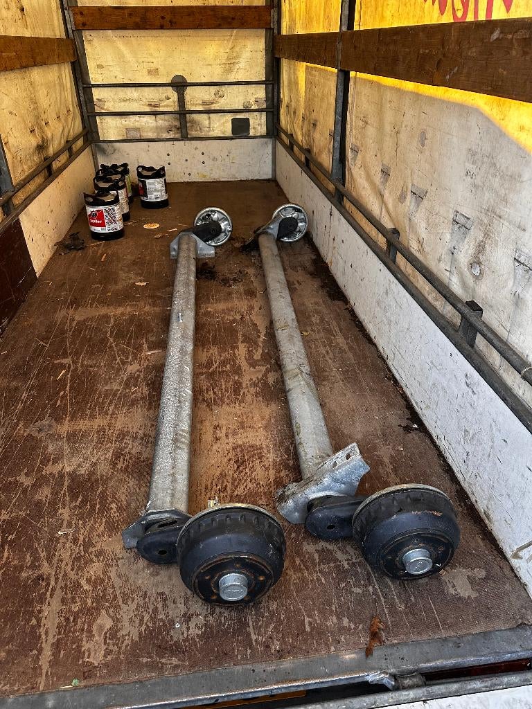 2 x 1350kg ALKO aanhanger of caravan assen, Ophalen, Zo goed als nieuw