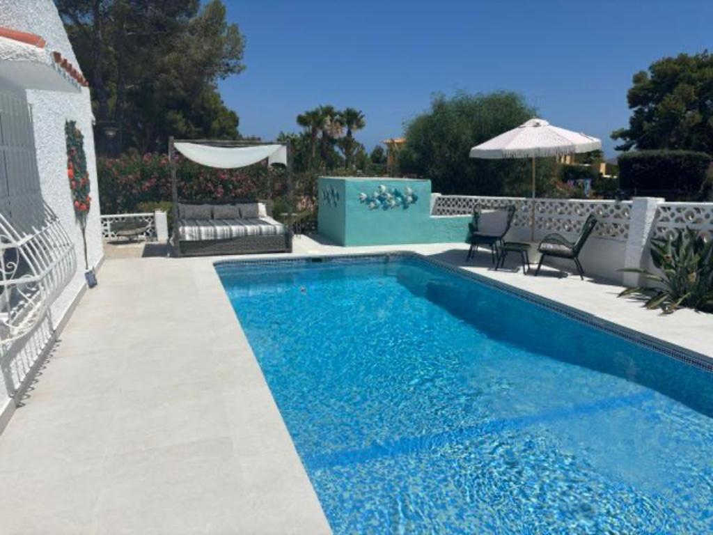 6 p.(3 sk) luxe villa Costa Blanca noord met verw. zwembad, Vakantie, Vakantiehuizen | Spanje, Costa Blanca, Landhuis of Villa