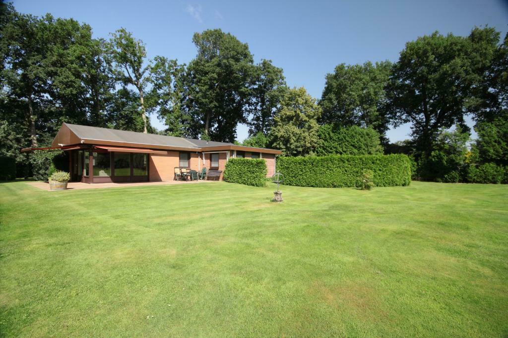 Vierhouten Veluwe. 25/8-1/9 Privé Terrein, Landelijk Gelegen, Vakantie, In bos, 2 slaapkamers, Wasmachine, Landelijk