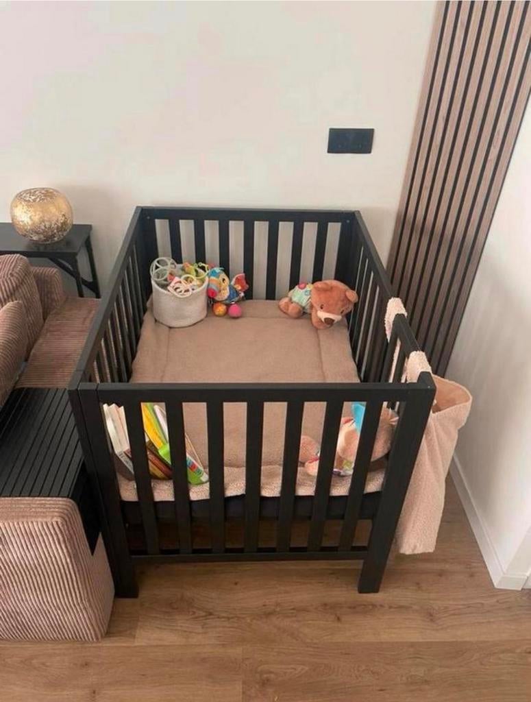 Cabino Baby Box Nova Zwart - icl matras, en hoeslaken, Kinderen en Baby's, Boxen, Ophalen, Zo goed als nieuw, Rechthoekig, In hoogte verstelbaar