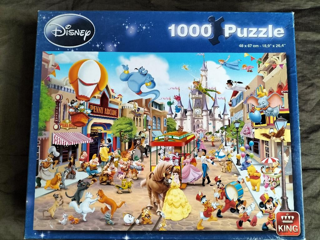 Disney puzzel Disneyland Parade / 1000 stukjes, Hobby en Vrije tijd, Denksport en Puzzels, Ophalen of Verzenden, 500 t/m 1500 stukjes