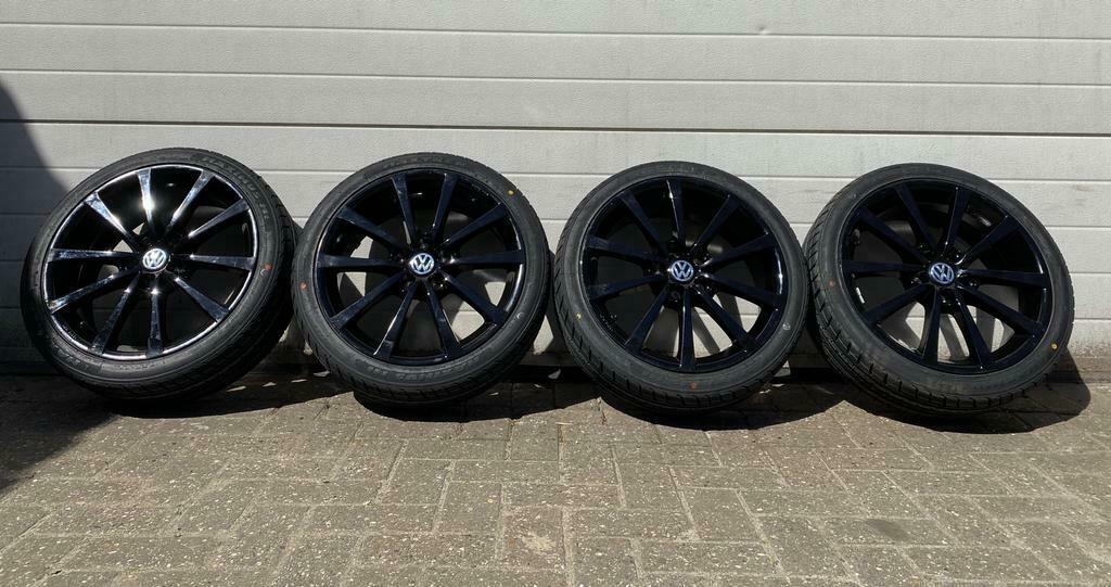 17 inch velgen 5x100 Volkswagen Polo Seat Ibiza Skoda Fabia, Ophalen, Hooghwerff banden & velgen, 215 mm, Jacob Lemairestraat 26