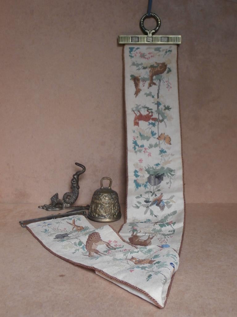 Oud deurbel schellekoord geborduurd trekbel koperen deur bel, Antiek en Kunst, Antiek | Koper en Brons, Ophalen of Verzenden, Koper