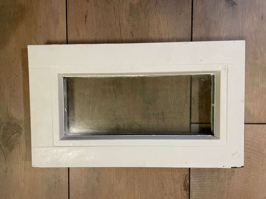 Klein raampje raam raamkozijn, Ophalen of Verzenden, Gebruikt, Gevelraam of Ruit, Minder dan 80 cm