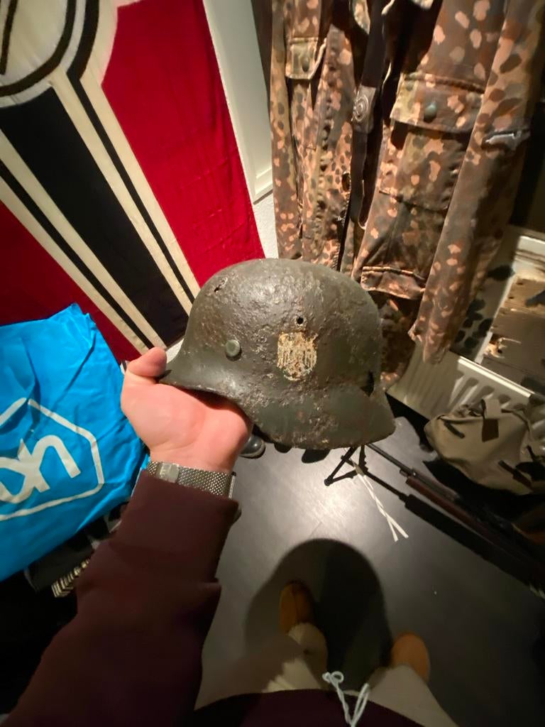 DD Wehrmacht helm, Verzamelen, Militaria | Algemeen, Overige soorten, Helm of Baret, Duitsland, Ophalen of Verzenden