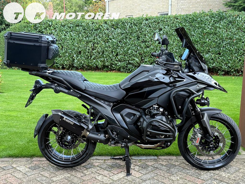 ⭐️ UNIEKE CUSTOM BMW R 1300 GS BLACK EDITION ALLE PAKETTEN !, Motoren, Motoren | BMW, Bedrijf, Toermotor, meer dan 35 kW, 2 cilinders