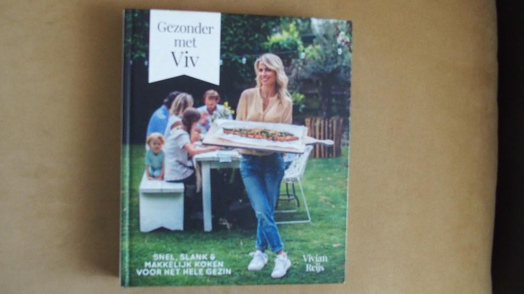 Gezonder met Viv - Vivian Reijs - slank - gezin, Vivian Reijs, Ophalen of Verzenden, Zo goed als nieuw, Gezond koken