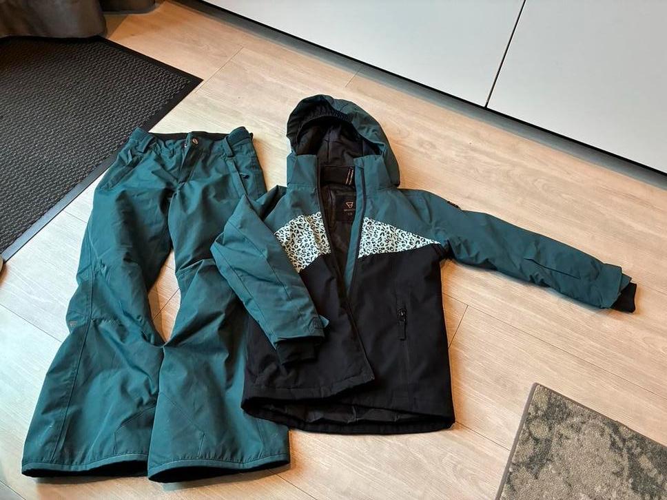 Brunotti skipak meisjes maat 128, Sport en Fitness, Skiën en Langlaufen, Overige merken, 100 tot 140 cm, Ophalen of Verzenden