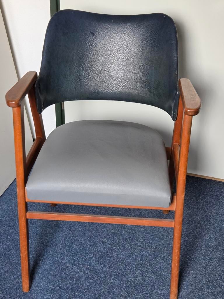 Stoel met armleuningen, Ophalen, Overige materialen, Gebruikt, Blauw