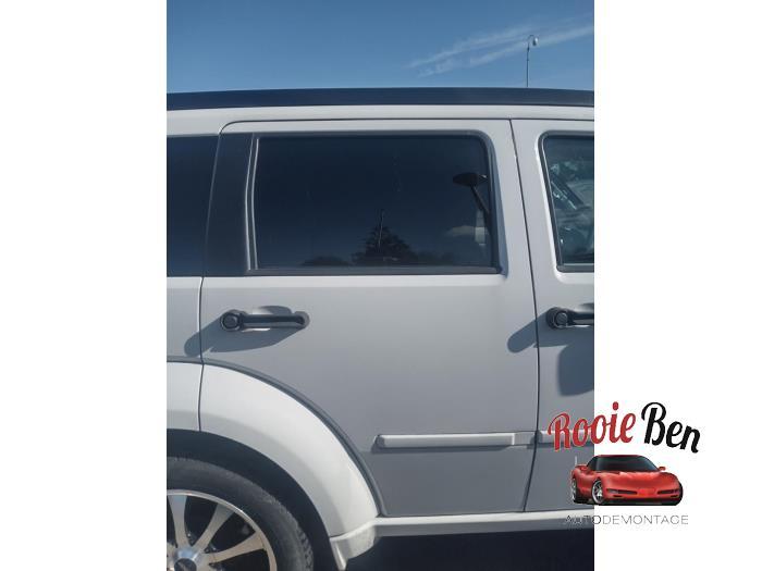 Portier 4Deurs rechts-achter van een Dodge Nitro (PW1), Gebruikt, -, Deur, -