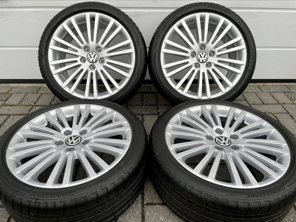 18 Inch Originele Volkswagen R32 GTI Velgen 225/40/18 5x112, Auto-onderdelen, Banden en Velgen, 18 inch, Banden en Velgen, Ophalen of Verzenden