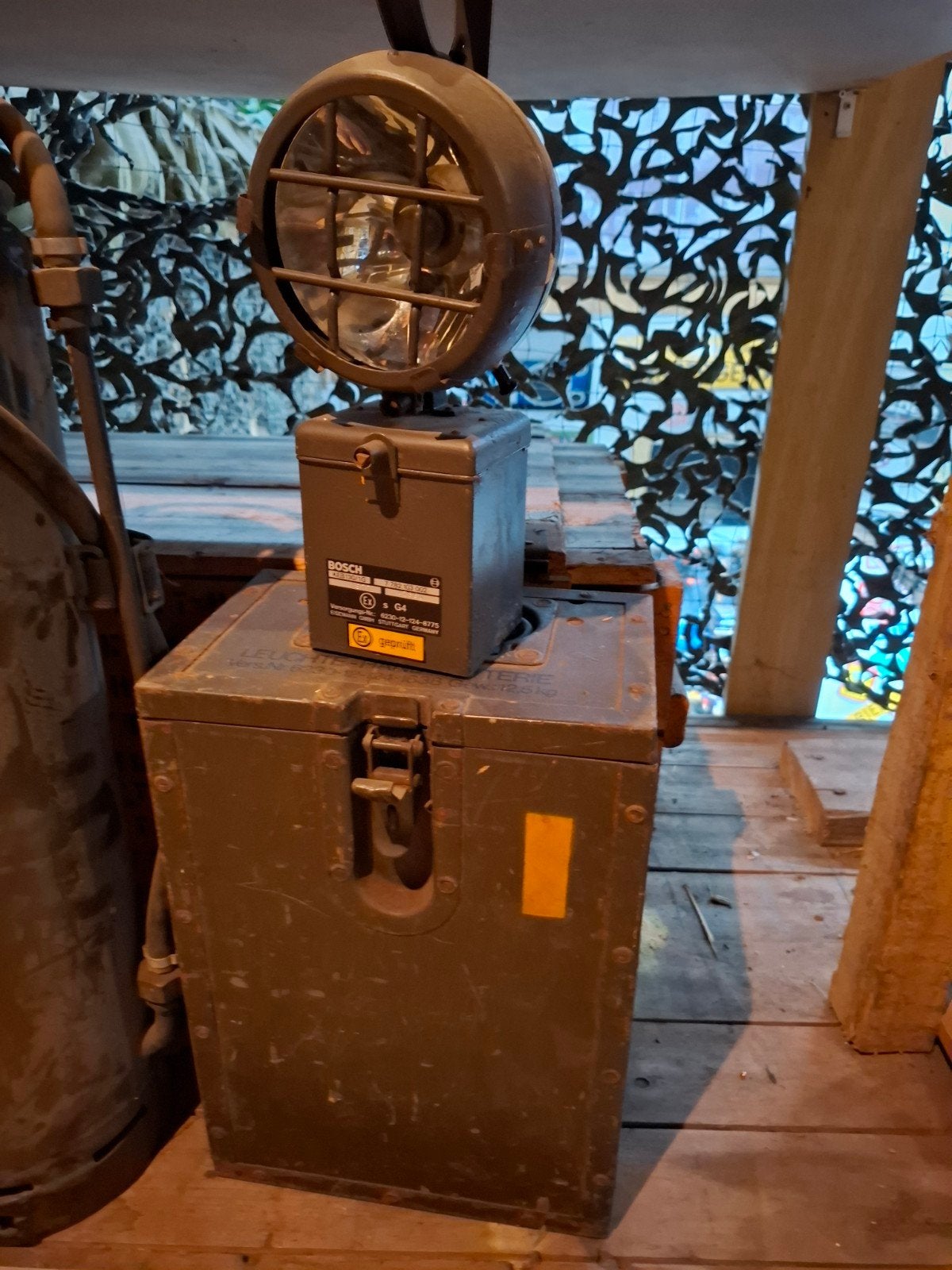 Duitse lamp, bundeswehr. Met kist, Ophalen of Verzenden