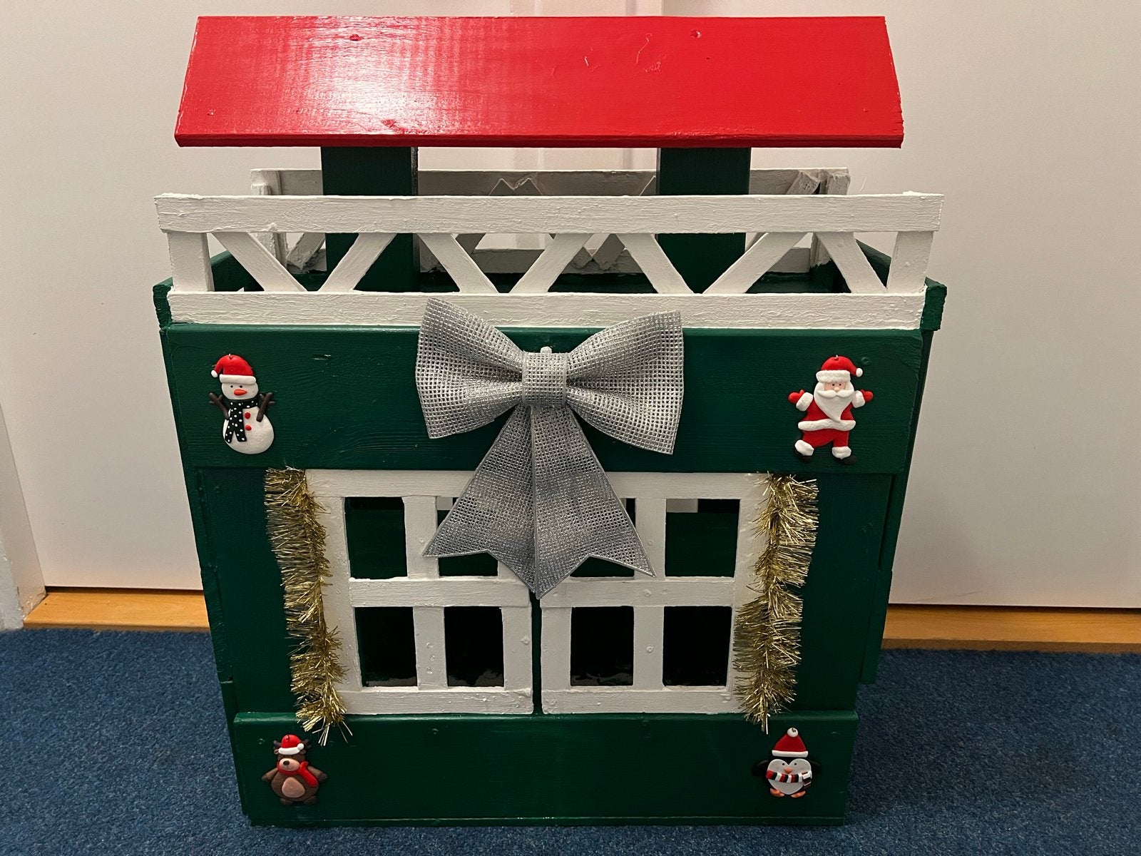 Uniek zelfgemaakt kersthuis (kattenhuis), Diversen, Kerst, Ophalen of Verzenden