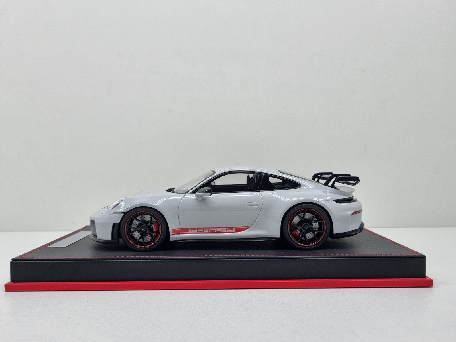 Ivy Merit
Porsche 911 (992) GT3 1/20
1:18 Nieuw, Hobby en Vrije tijd, Modelauto's | 1:18, Ophalen of Verzenden, Nieuw, Auto