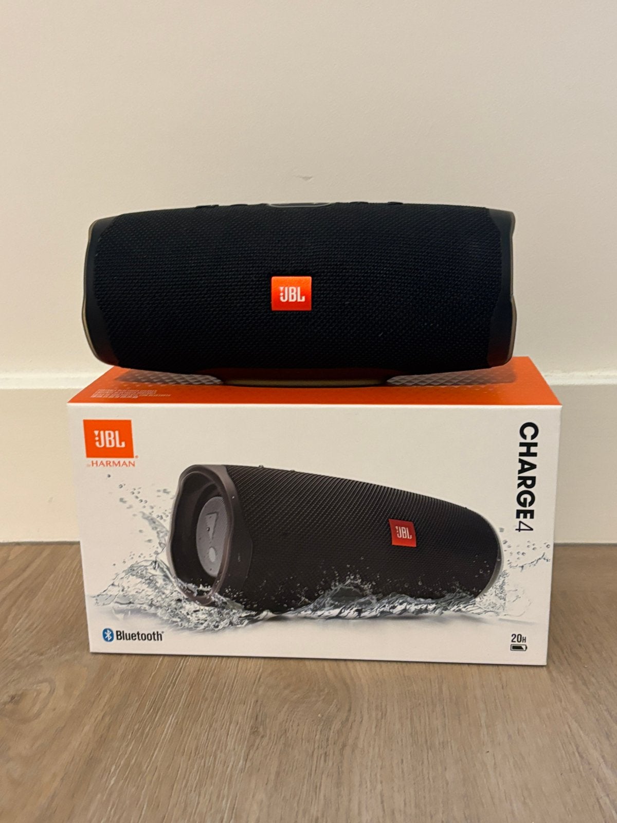 JBL Charge 4 met orginele doos - defect, Ophalen of Verzenden, Minder dan 60 watt, Overige typen, JBL