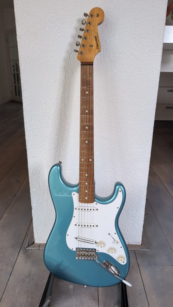 Fernandes japanse stratocaster gitaar 80er jaren, Ophalen of Verzenden, Gebruikt, Solid body, Overige merken