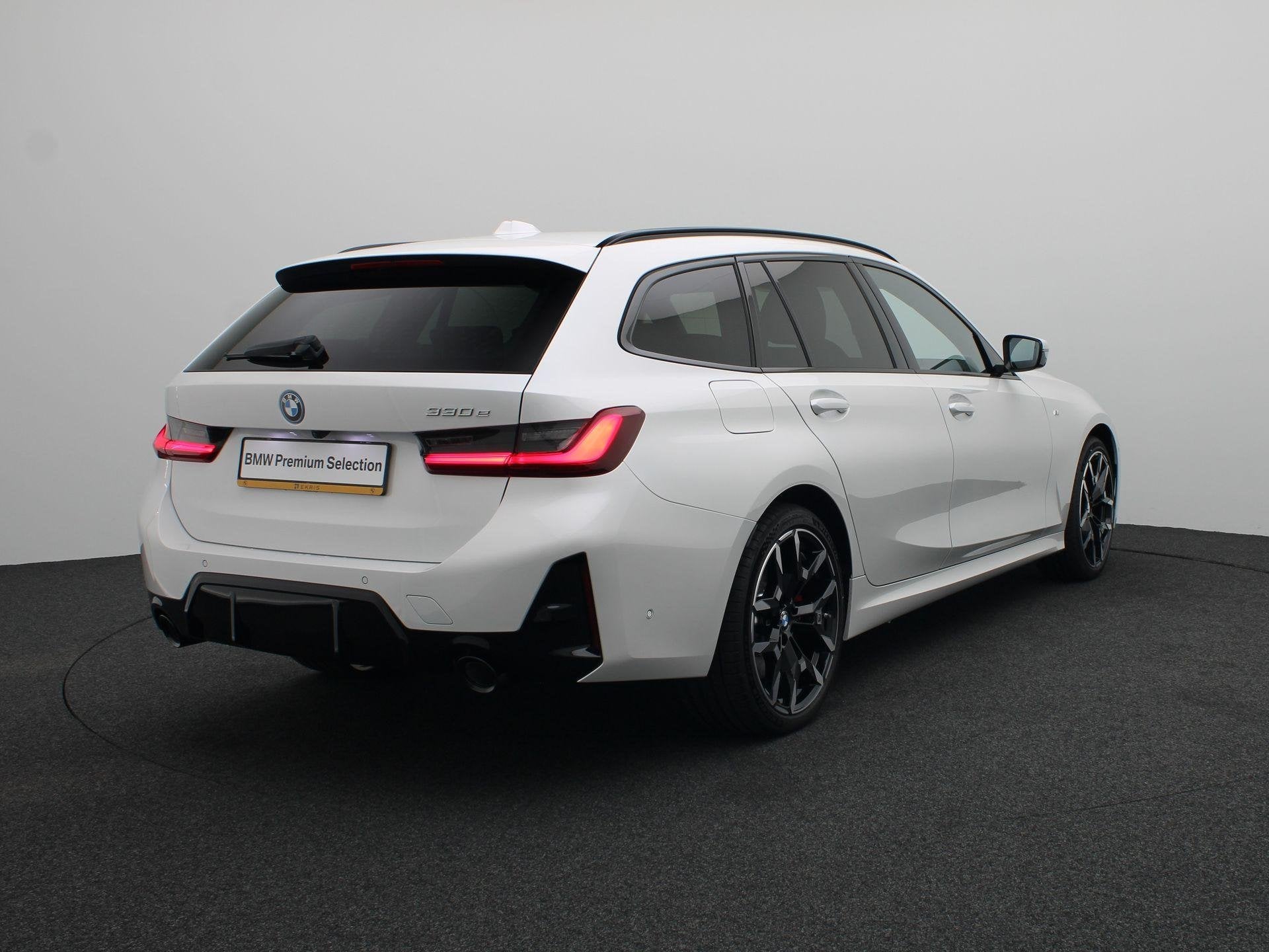 BMW 3 Serie Touring 330e M Sport Edition | M Sportpakket Pro, Auto's, Automaat, 1998 cc, Achterwielaandrijving, 4 cilinders