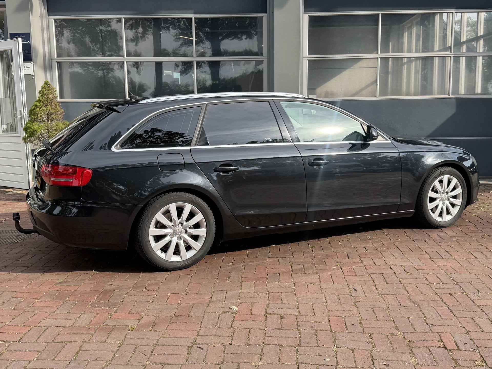 Audi A4 Avant 1.8 TFSI Automaat,Trekhaak,18Inch,Cruise,Clima, Auto's, Audi, Dealer onderhouden, Stof, Gebruikt, 4 cilinders