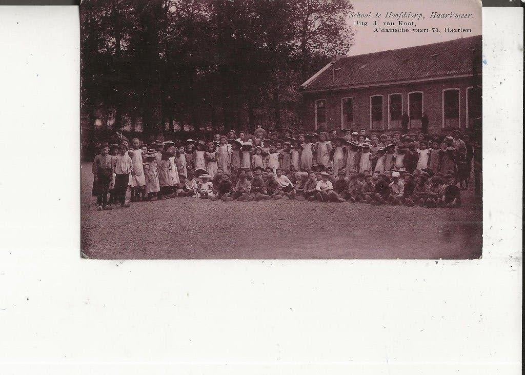 Hoofddorp Schoolfoto buiten voor de school 11 juli 1907, Ophalen of Verzenden, Voor 1920, Gelopen, Noord-Holland