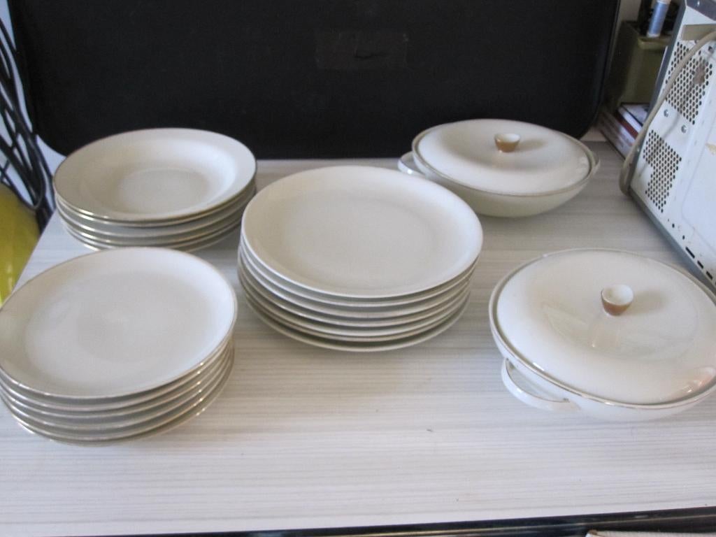Eschenbach Bavaria - Germany (+ 2 dekschalen gratis), Antiek en Kunst, Antiek | Servies los, Ophalen