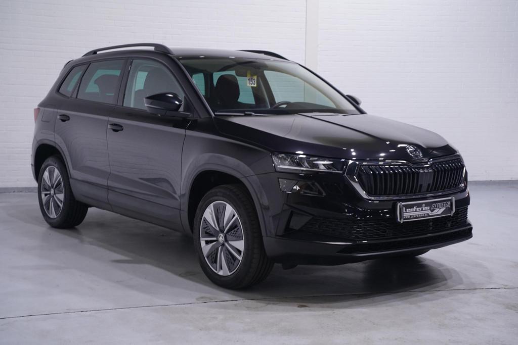Skoda Karoq 1.5 TSI ACT Business Edition Plus NAP Clima Wint, Auto's, Skoda, Stof, 4 cilinders, Zwart, Automatische klimaatregeling