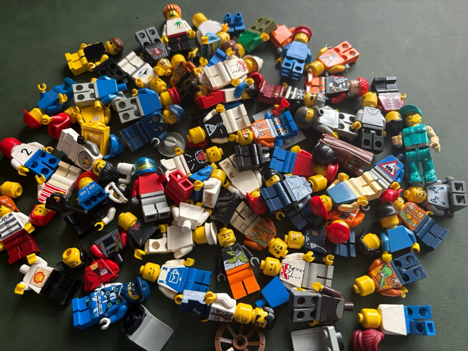 Partij lego poppetjes van alles wat, Kinderen en Baby's, Speelgoed | Duplo en Lego, Lego, Lego, Verzenden, Zo goed als nieuw
