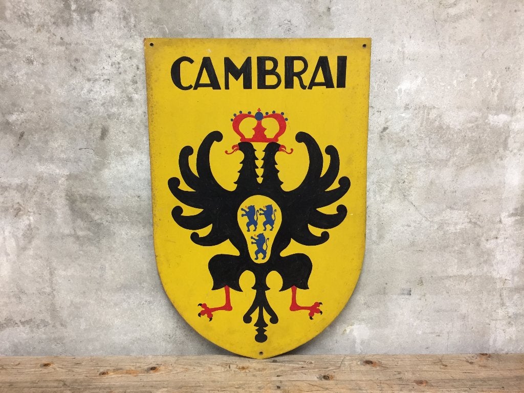 Hardboard schild / wapen van Cambrai Frankrijk | adelaar, Gebruikt, 63 cm, Ophalen of Verzenden, 42 cm