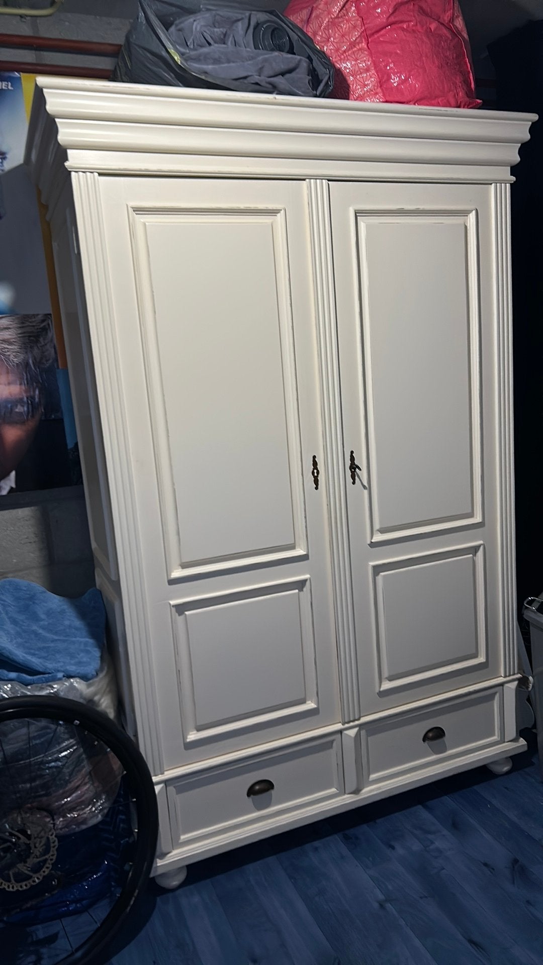 Mooie 2 deurs kast, met 2 lades., Ophalen
