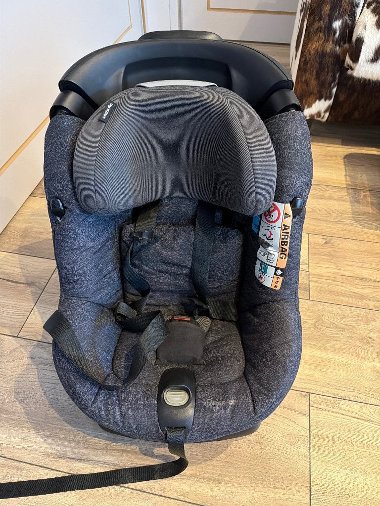 Maxi Cosi axissfix plus kinder autostoel, Autogordel of Isofix, Verstelbare rugleuning, Zo goed als nieuw, Maxi-Cosi