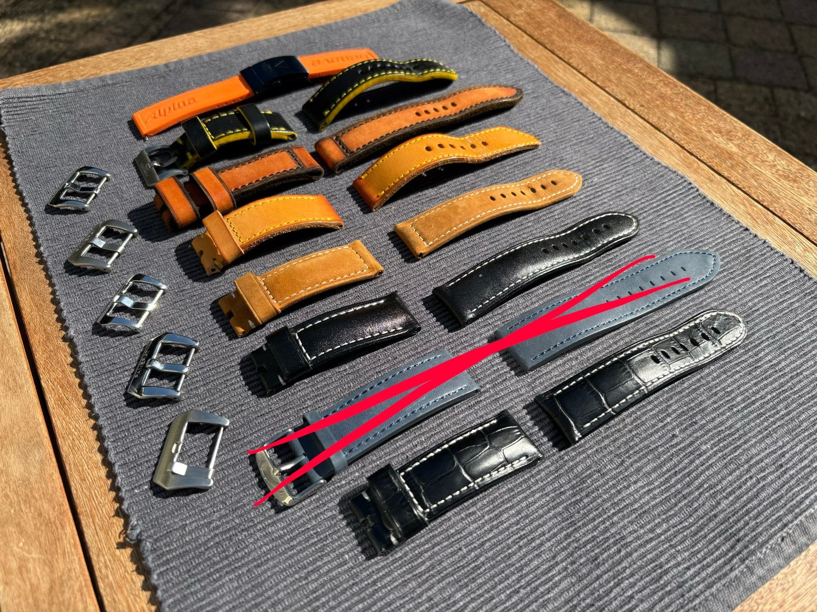 Diverse (echt leren) Panerai bandjes + één Alpina band, Ophalen of Verzenden, Zo goed als nieuw
