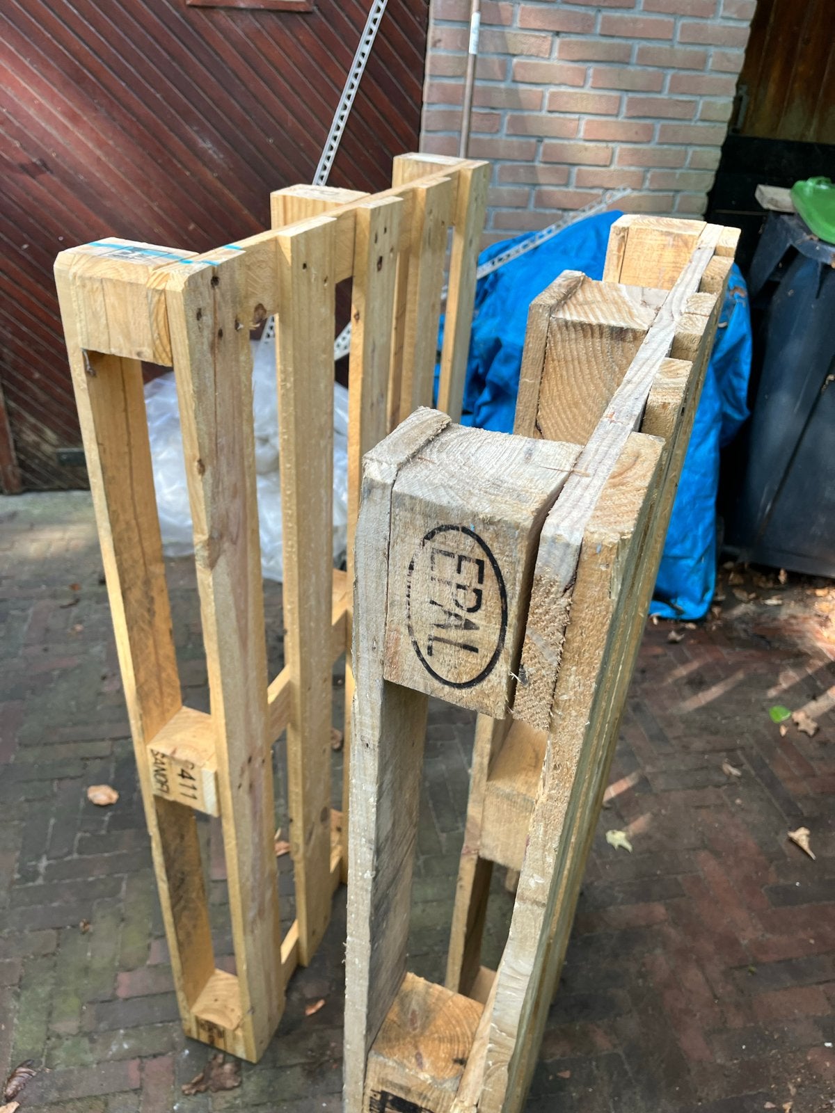 Gratis af te halen: 2 pallets, Ophalen, Gebruikt, 50 mm of meer, Pallet