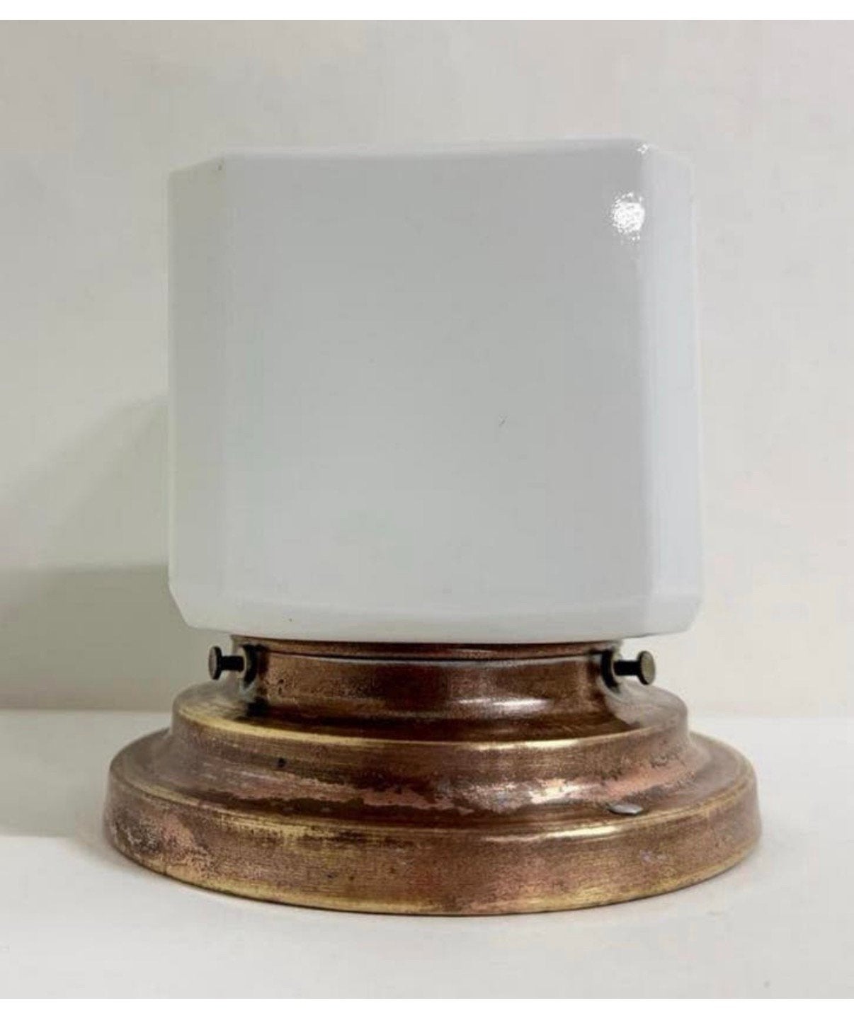 Vintage Gispen Kubus wit opaalglas met koperen armatuur, Huis en Inrichting, 10 cm, Zo goed als nieuw, Wit, Plafondlamp