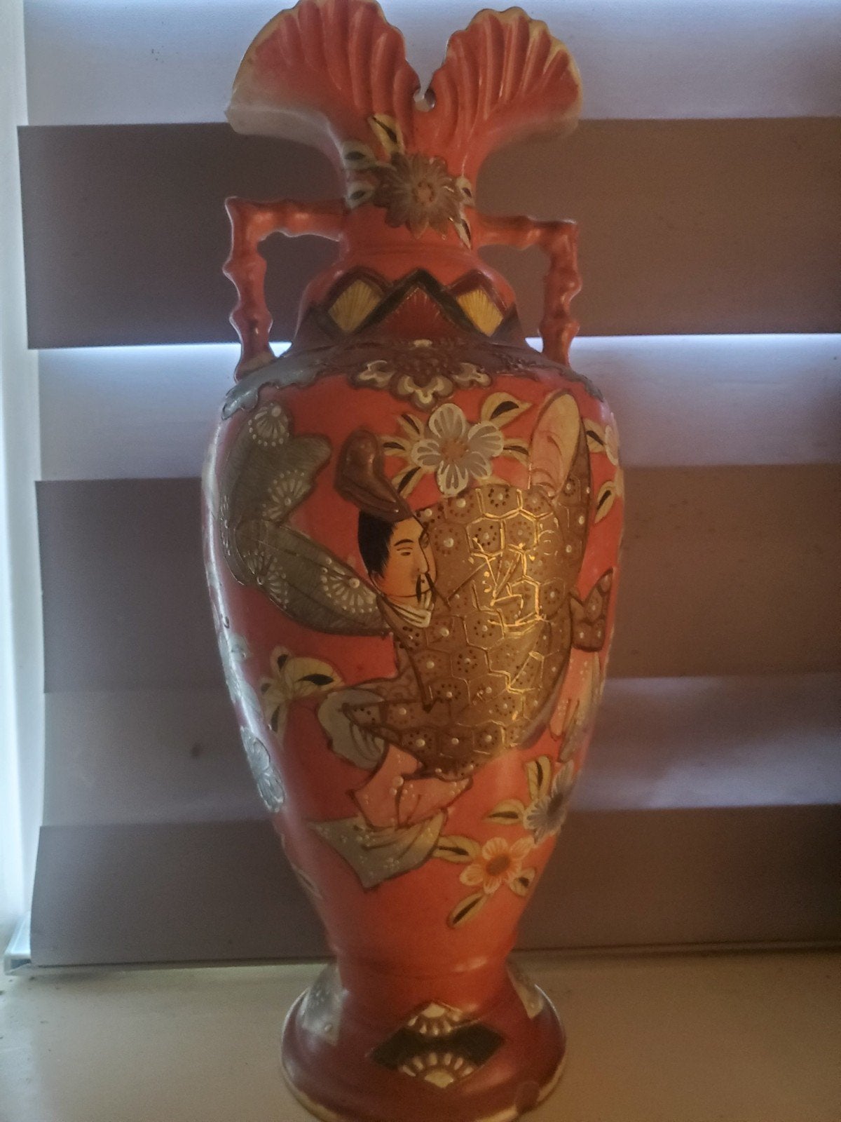 Antieke Japanse Satsuma Vaas met Handgeschilderde Geisha's, Antiek en Kunst, Antiek | Vazen, Ophalen of Verzenden